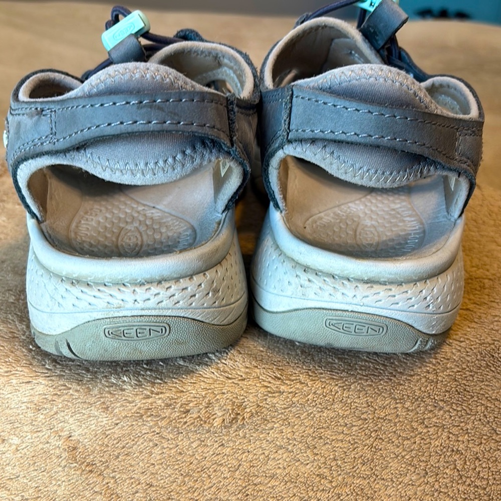 KEEN Women's Astoria West Closed Toe Sandals - Color: Magnet/Vapor; Size 8 - Picture 11 of 12